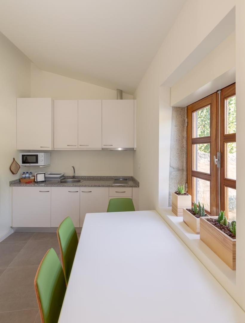 Guestready - Catorze De Outubro Houses II บีลาโนวาเดกายา ภายนอก รูปภาพ