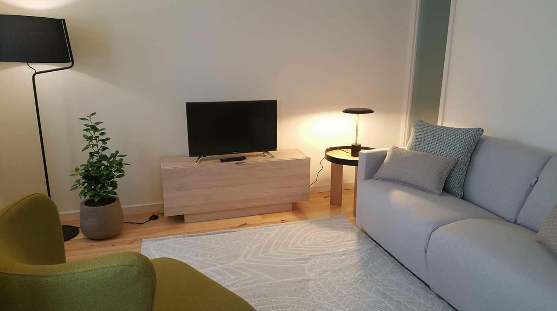 Guestready - Catorze De Outubro Houses II บีลาโนวาเดกายา ภายนอก รูปภาพ