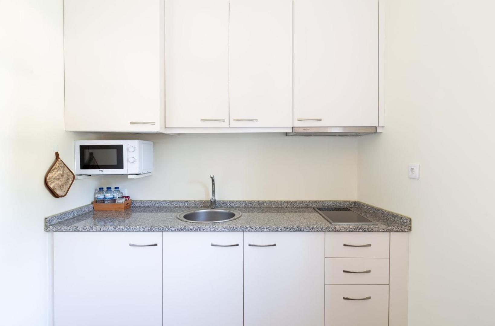 Guestready - Catorze De Outubro Houses II บีลาโนวาเดกายา ภายนอก รูปภาพ