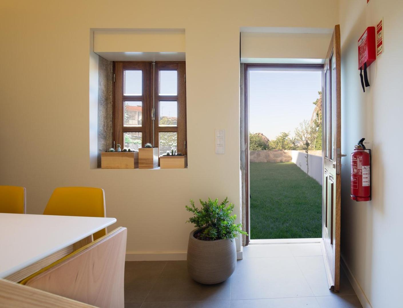 Guestready - Catorze De Outubro Houses II บีลาโนวาเดกายา ภายนอก รูปภาพ